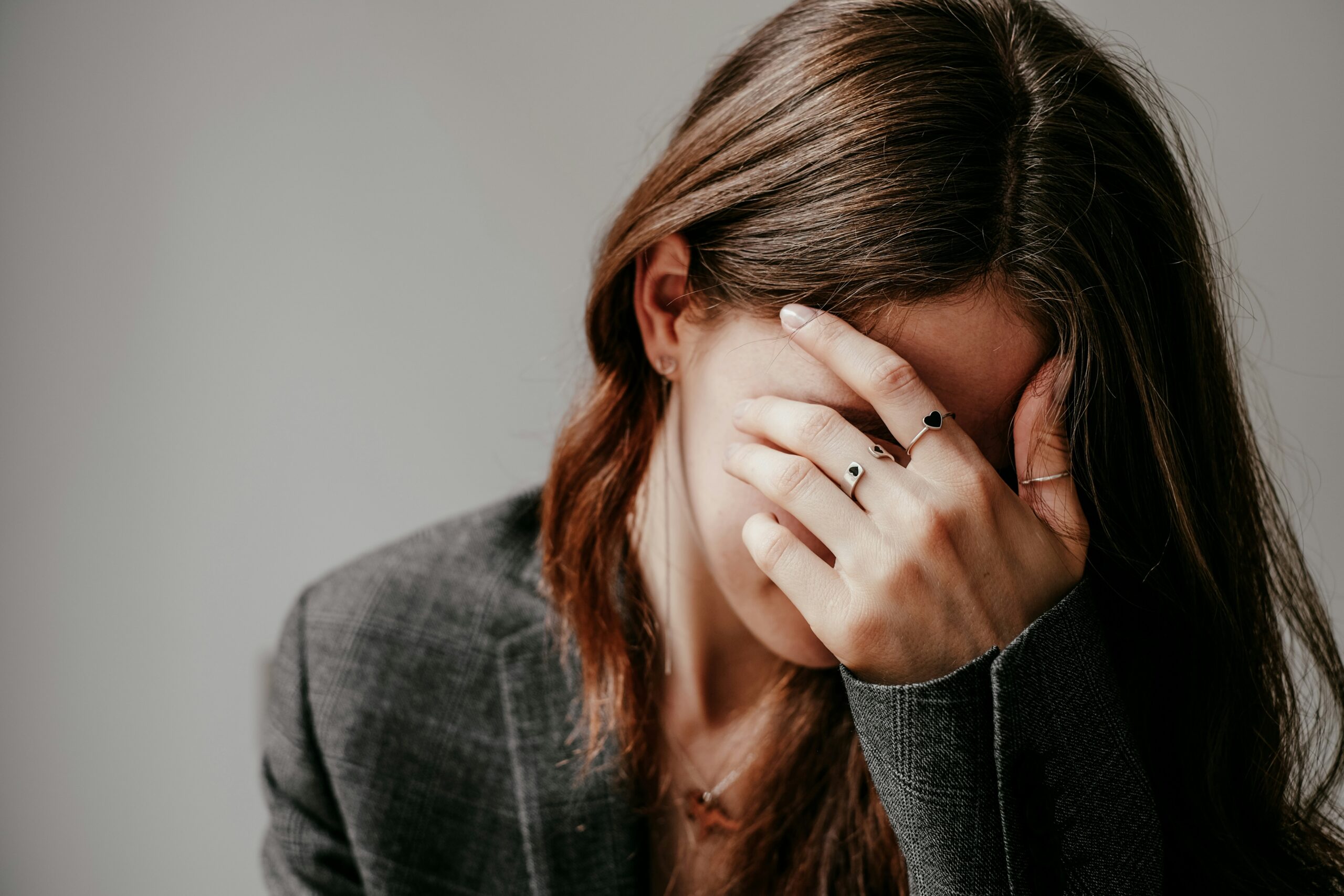 a featured image for a blog post about signs of unhealthy boundaries