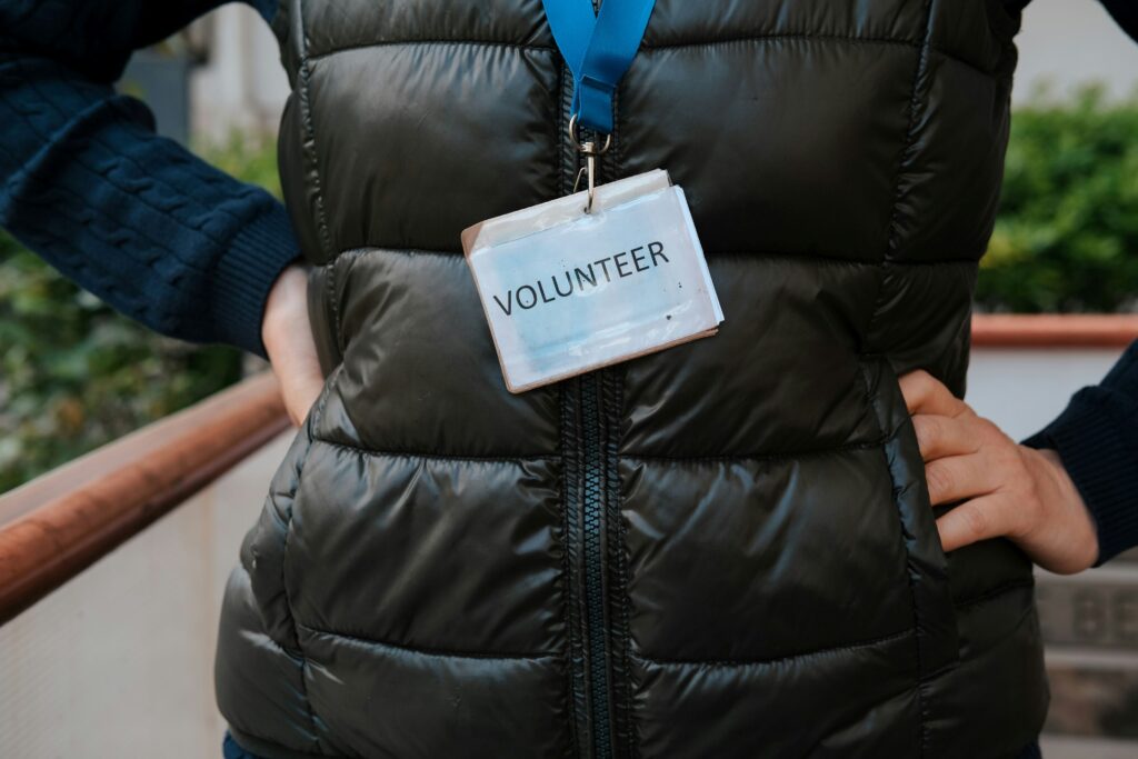 a woman volunteering
